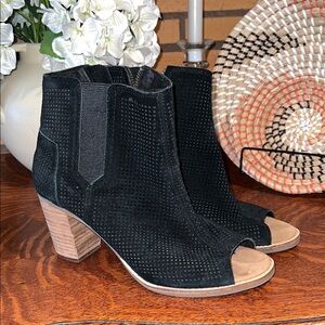 Tom’s Black Peep-Toe Ankle Boots